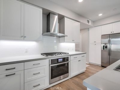 215 Bowery, Irvine, CA, 92612