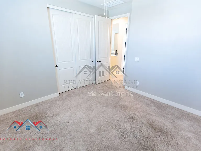 15075 W McKinley St — Photo 43