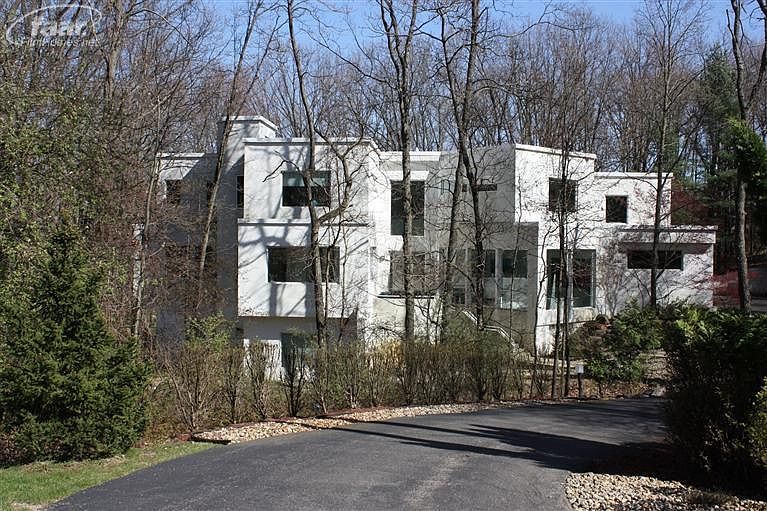 1st image of 12270 Woodline Dr