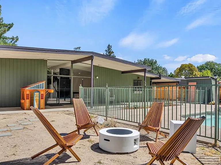 8712 Celery Ct — Photo 27