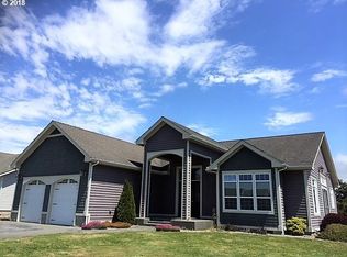 2700 Spinnaker Dr, Bandon, OR 97411