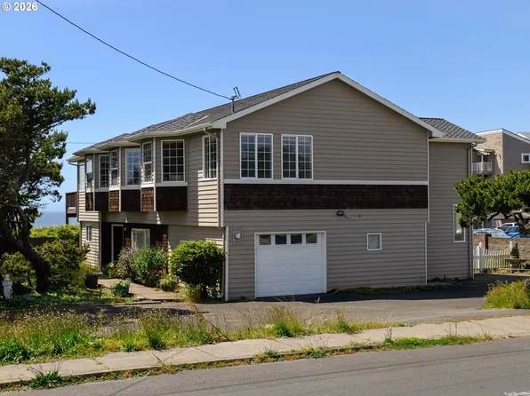539 SW Park St, Newport, OR 97365