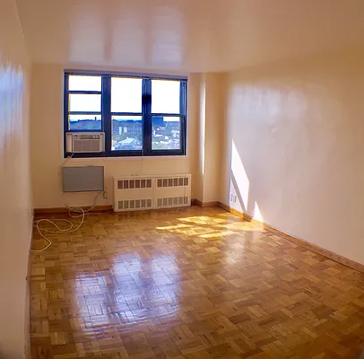 Sold by Nest Seekers International | media 8