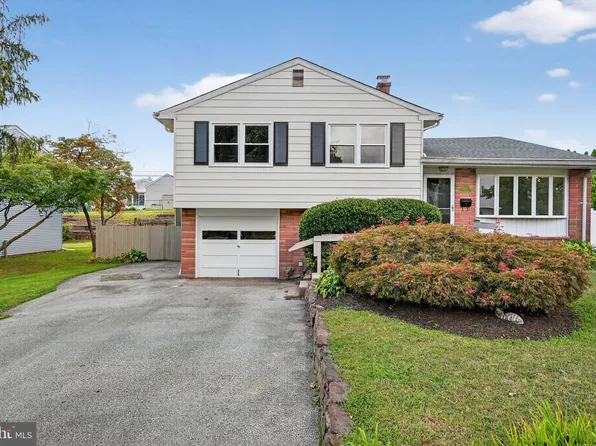 113 E Valley Creek Rd, Plymouth Meeting, PA 19462