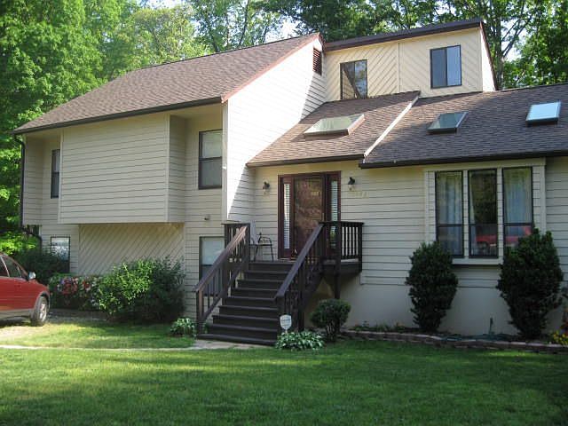 1st image of 1842 Ferncreek Pl