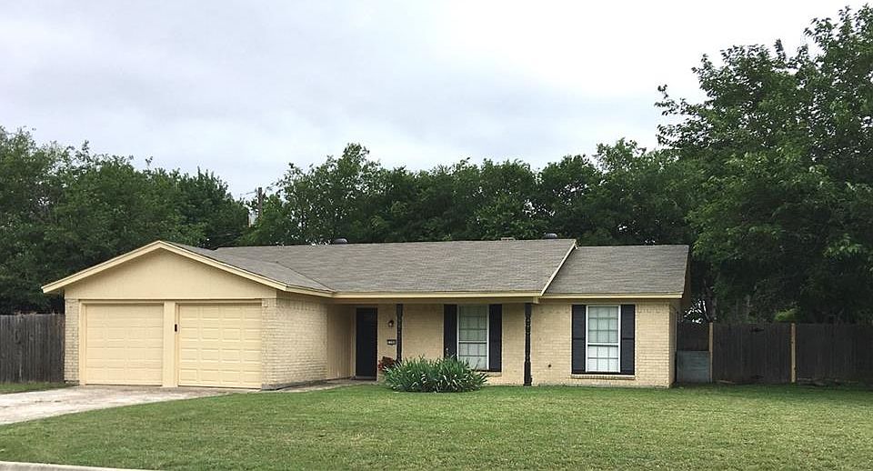 1st image of 7300 Maple Dr