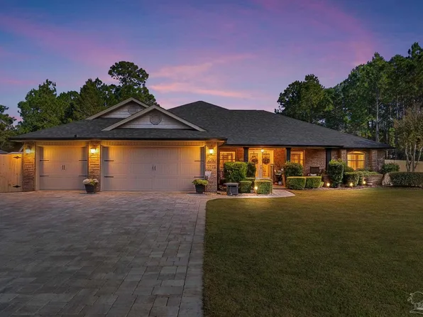 2628 Citrus Dr, Navarre, FL 32566