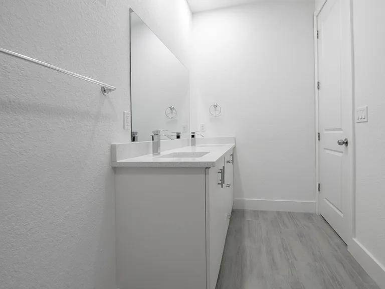 15633 Lakeland Cir — Photo 15
