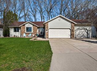 869 Chalfont Dr, Sun Prairie, WI 53590