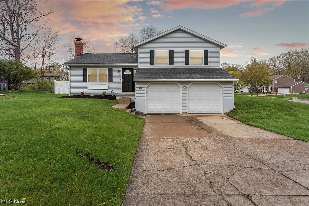1101 Brookpoint Dr photo 1