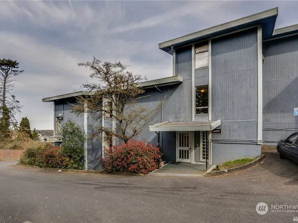 10457 Des Moines Memorial Drive S #202, Seattle, WA 98168