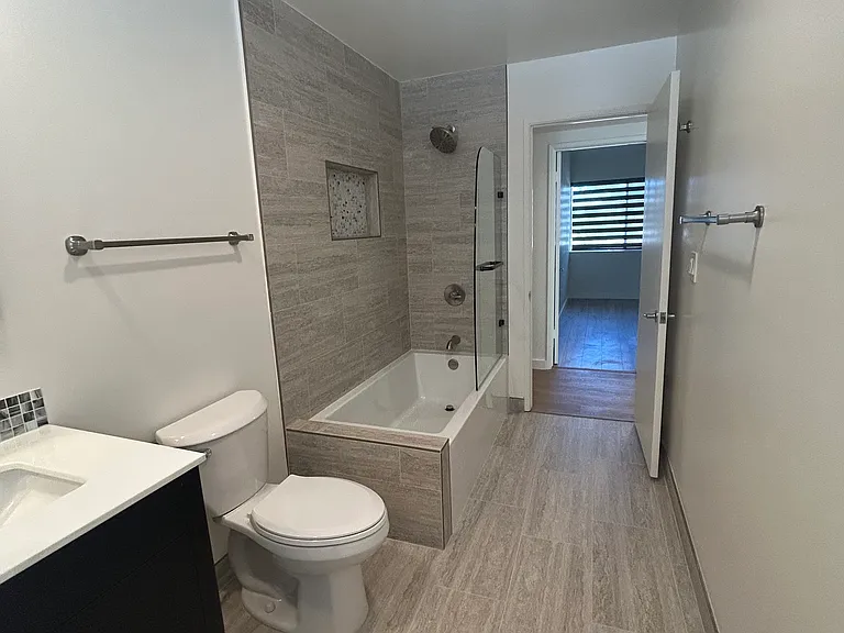 24246 Hatteras St — Photo 12