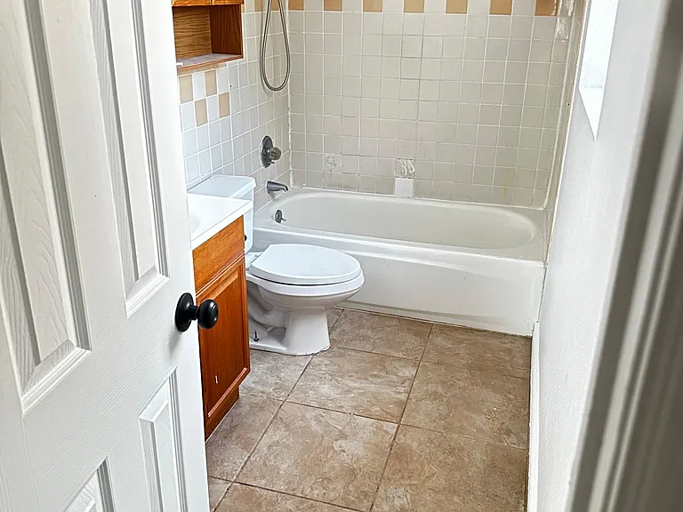 13802 N 184th Ave — Photo 11