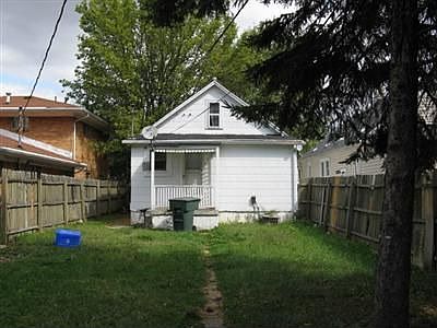 2nd image of 923 Watervliet Ave