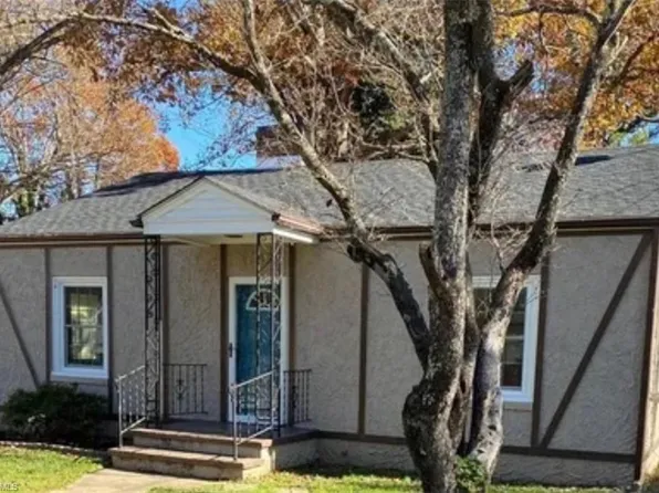 805 Wilson St, Reidsville, NC 27320