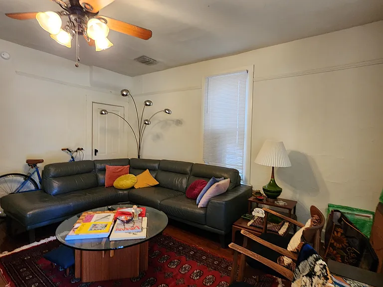 220 NW 3rd Ave — Photo 3