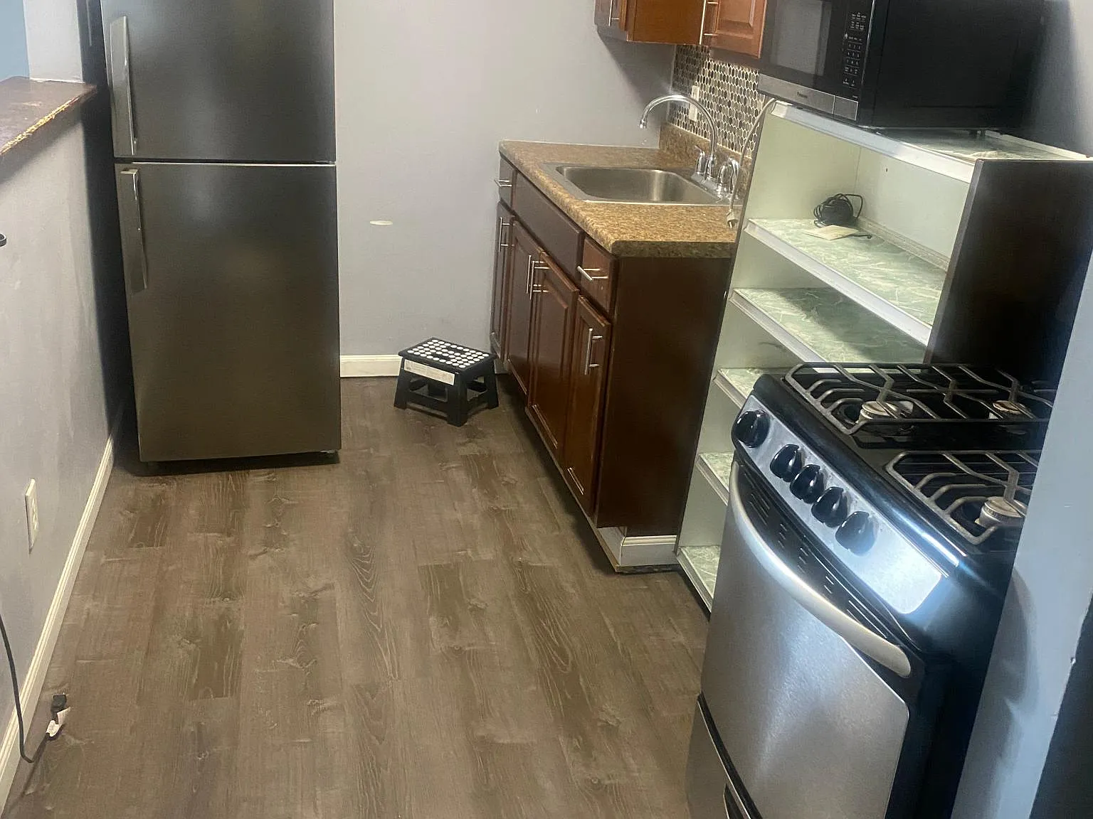 4 bed, 1200 sqft, $3,500 — Photo 4