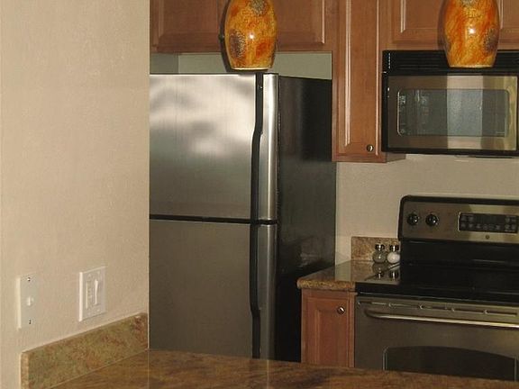 4th image of 535 Woodside Oaks APT 4