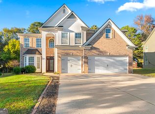 2404 McIntosh Dr, Locust Grove, GA 30248