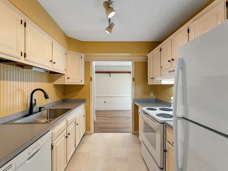 14 Brickyard Rd #14 — Photo 15