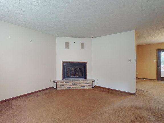 5th image of 5975 Westmere Dr