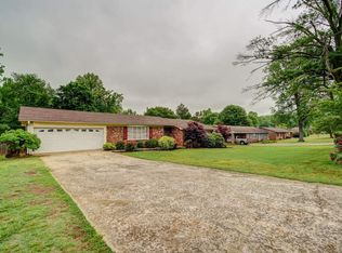 213 Oakmont Dr, Boiling Springs, SC 29316