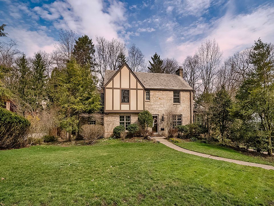 1st image of 16 Woodland Dr
