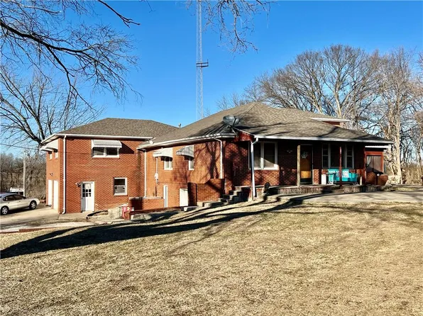 1502 E Main St, Richmond, MO 64085