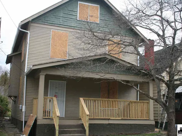 1228 18th St, Huntington, WV 25701