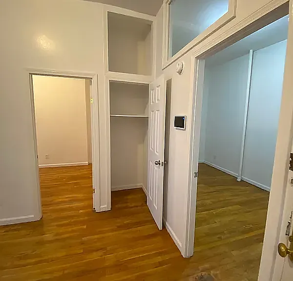 418 W 56th St #1R — Photo 6