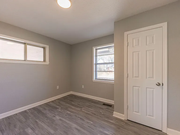 1809 W Center Ave — Photo 24
