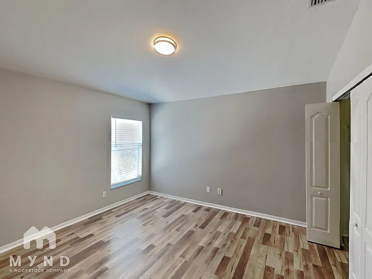 8131 Canterbury Lake Blvd — Photo 21