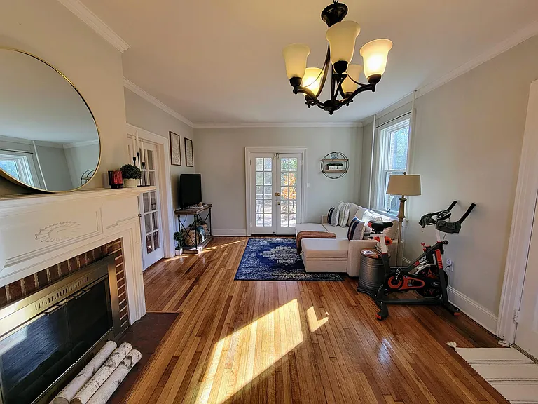 1725 Fairfax St — Photo 8