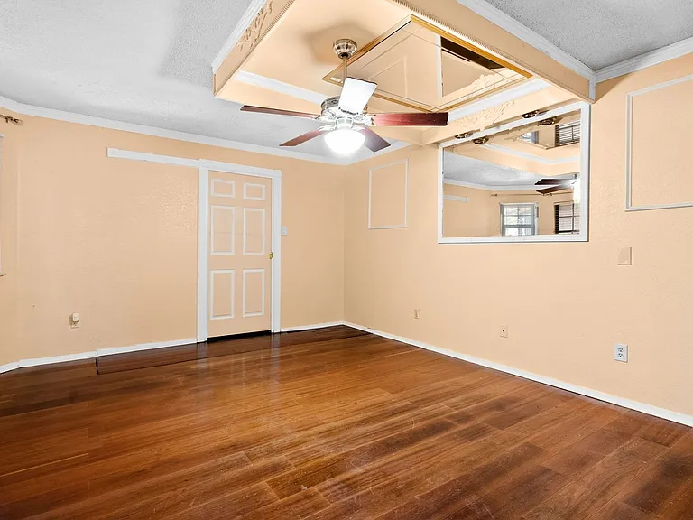 2407 Hidden Valley Dr — Photo 15