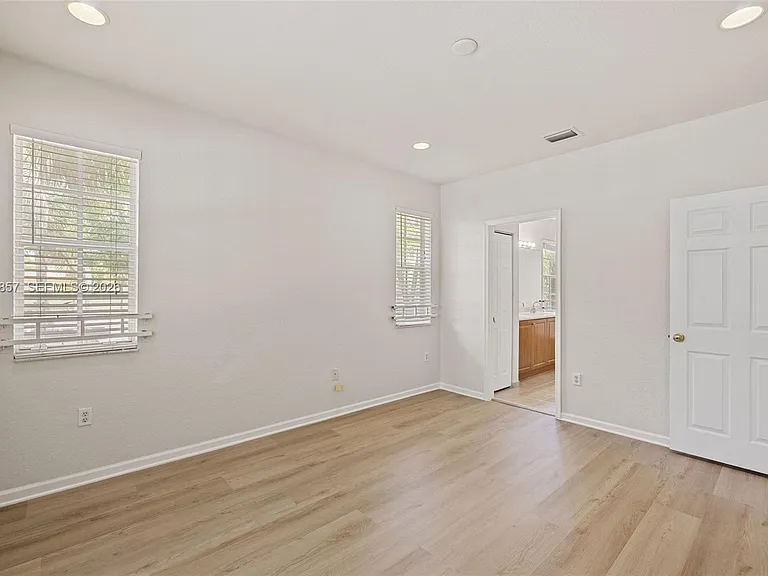 8401 SW 25th Ct #106 — Photo 29