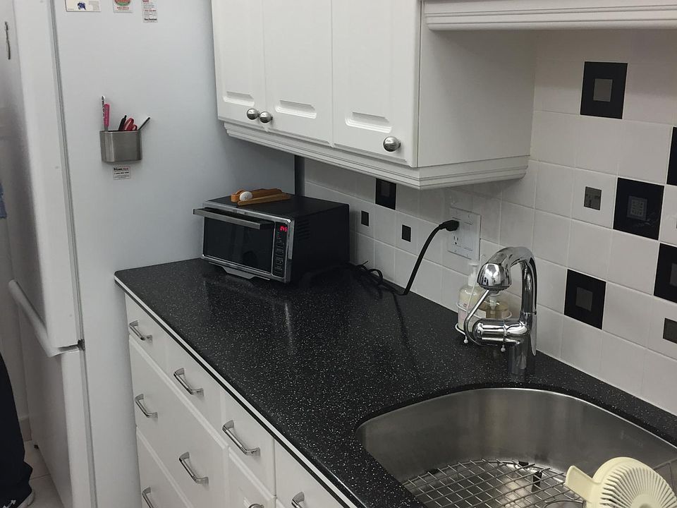 lots of counters and cabinets--all pristine