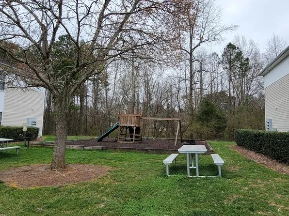 Lawyers Ridge Apartments