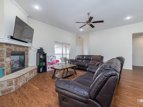4th image of 4974 Scarlet Oak Dr