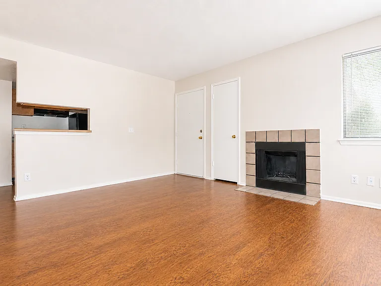 Riverbend Apartments — Photo 49