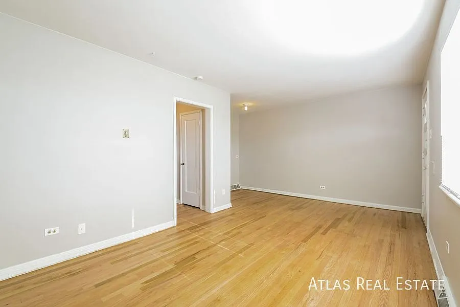 Charming One-Bedroom, One-bath with the option to rent a detached GARAGE in Commerce City!! — Photo 4