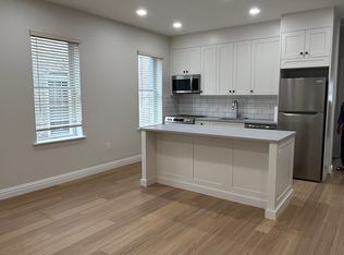 2057 45th St #2, Astoria, NY 11105
