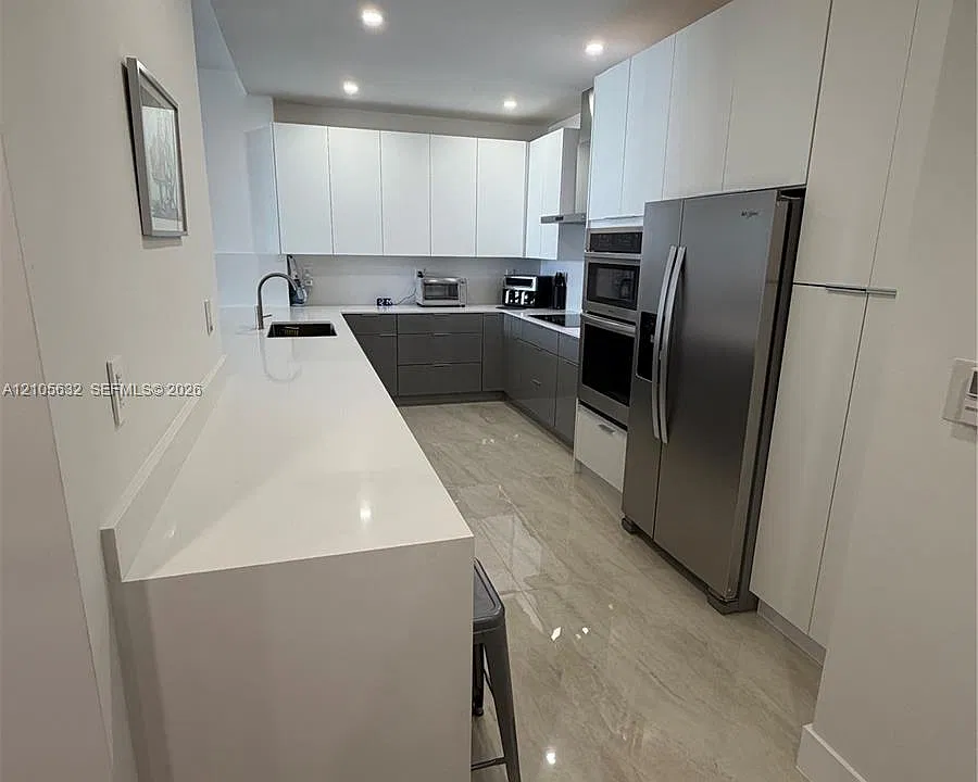 251 Crandon Blvd #1025