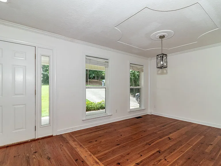 438 Bristol Rd — Photo 16