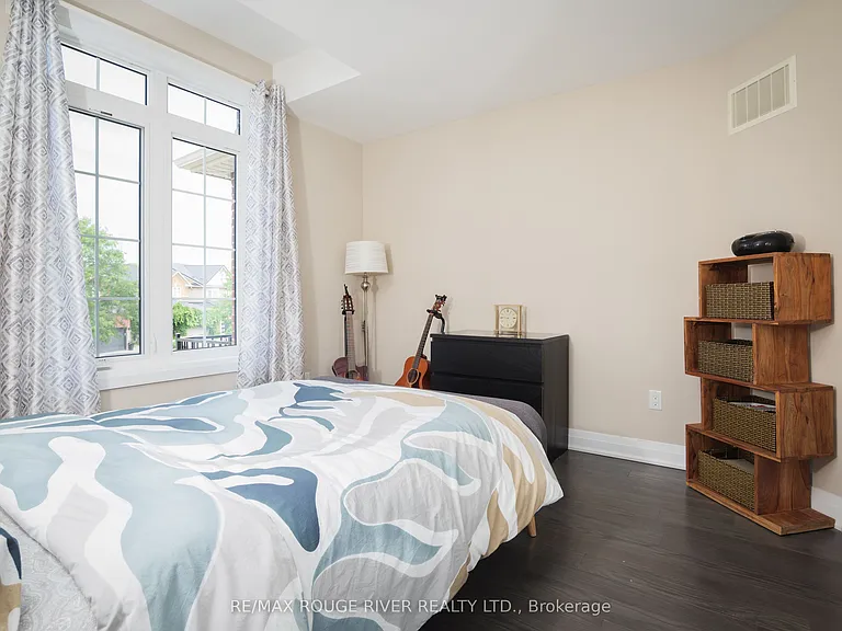453 Mahogany Ct — Photo 17
