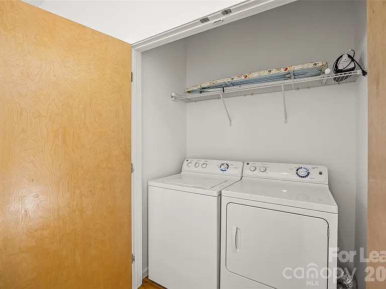 918 Greenleaf Ave — Photo 30
