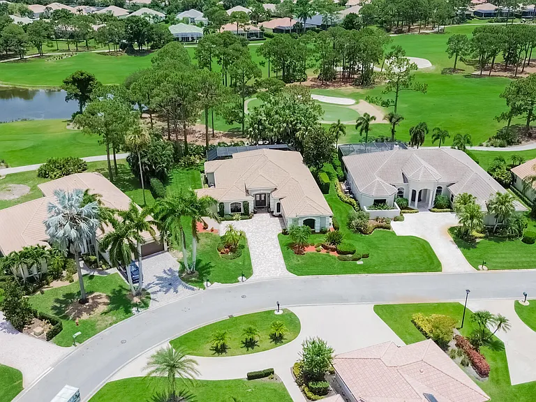 8060 Kiawah Trce — Photo 36