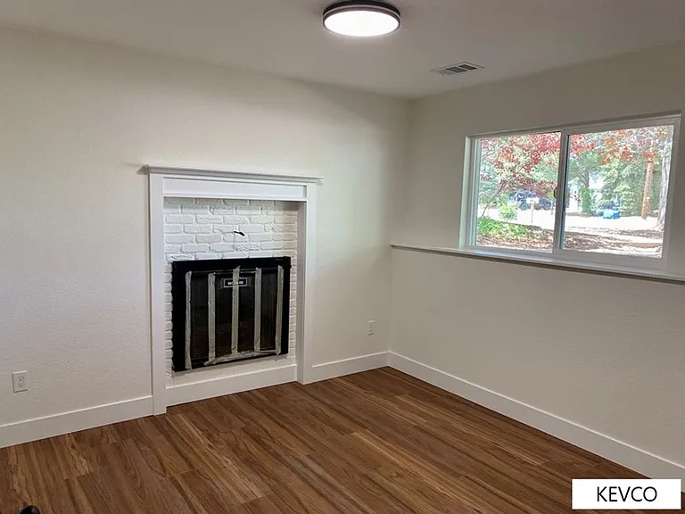 2401 Evergreen Dr — Photo 30