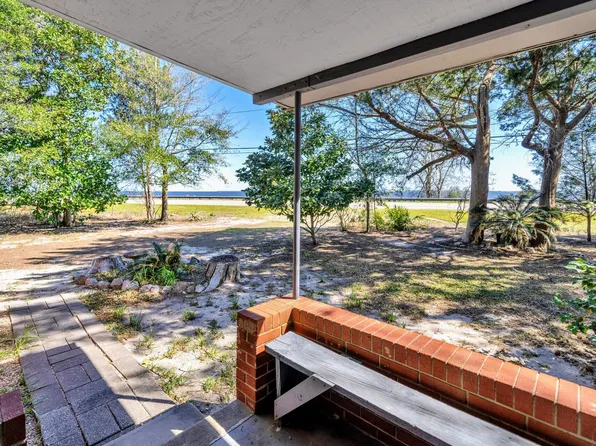 13342 State Highway 20 W, Freeport, FL 32439