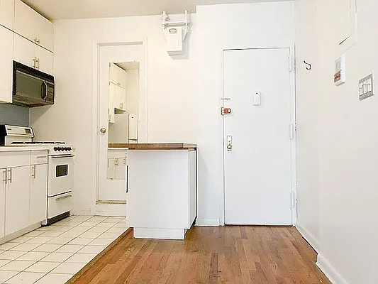 Rented by AJ Clarke | media 4
