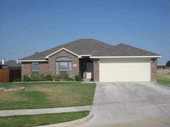 1st image of 608 Alexandria Ln